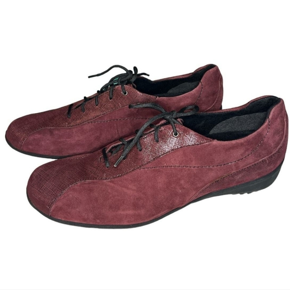 MUNRO American Women's Oxford Shoe in Burgundy Two Tone Suede Size 13